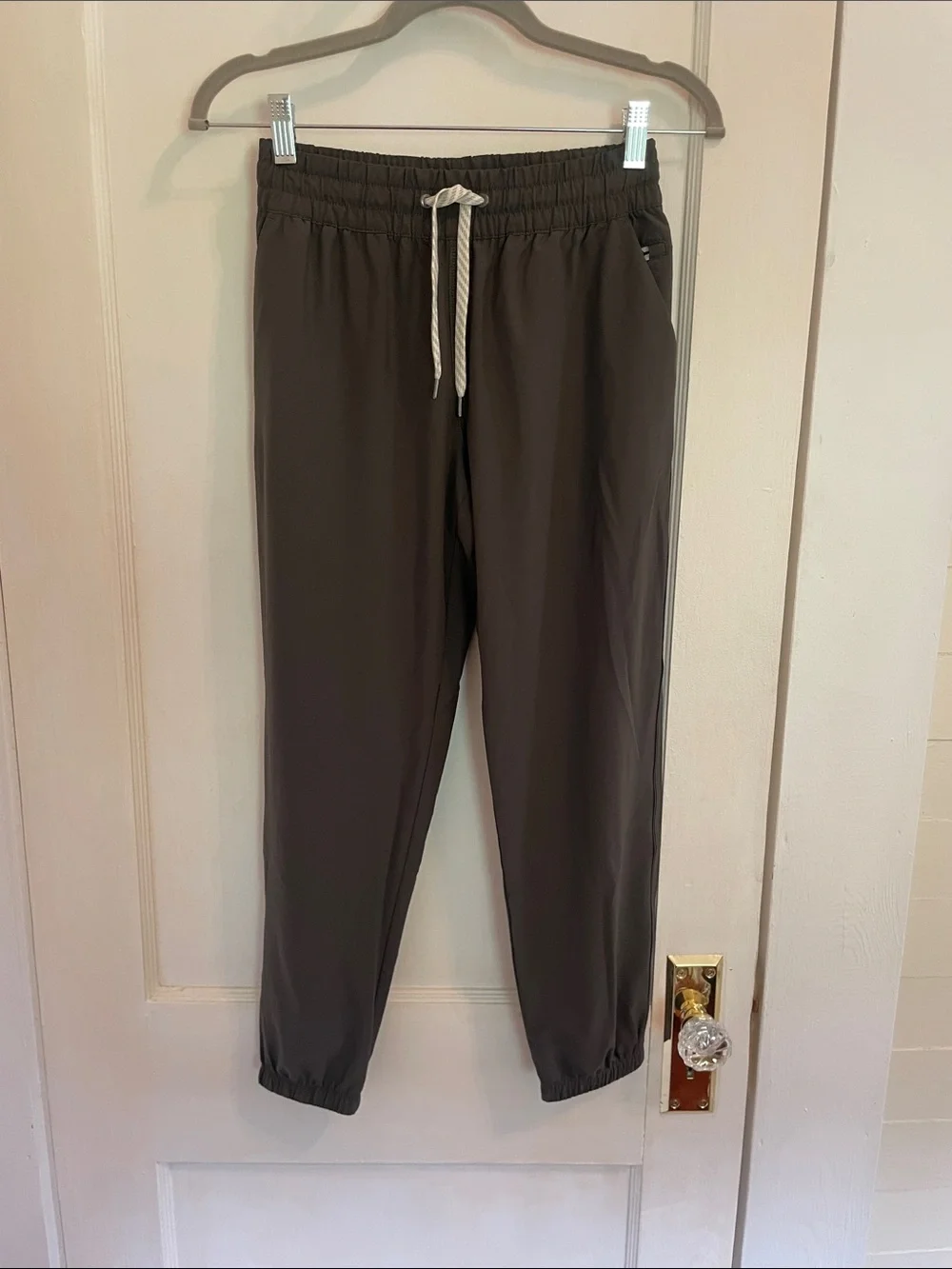 Vuori Women’s Weekend Performance Joggers Pants size Small